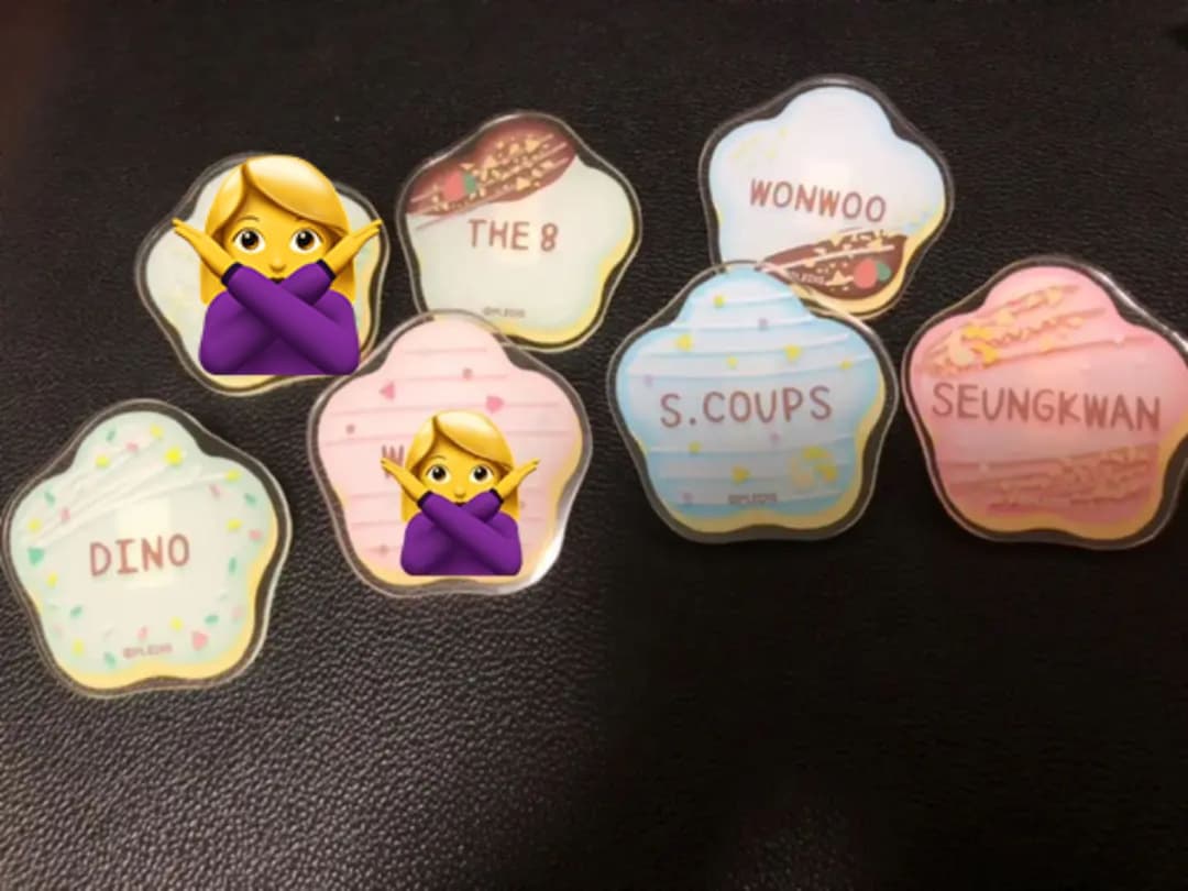 SEVENTEEN カフェ　アクリルバッジ  ミンギュ　ウォヌ　ジュン　ウジ