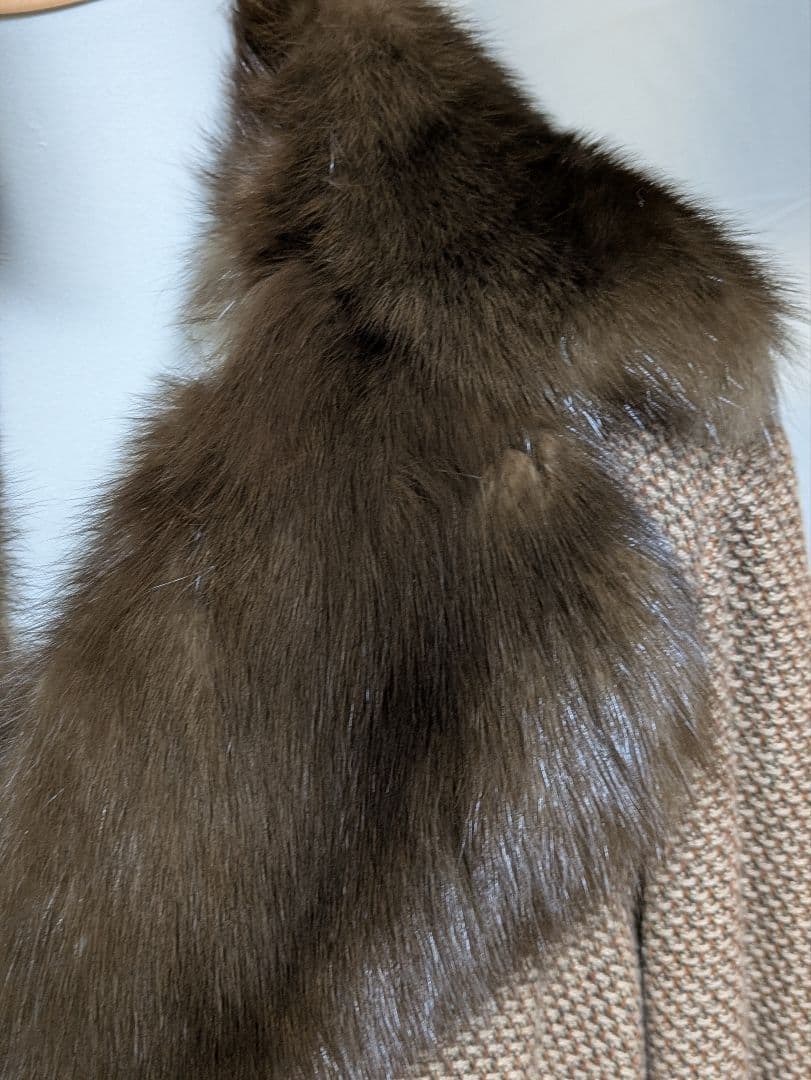 寒気特割中 ファー付きロングコート Woolの生地ベージュ