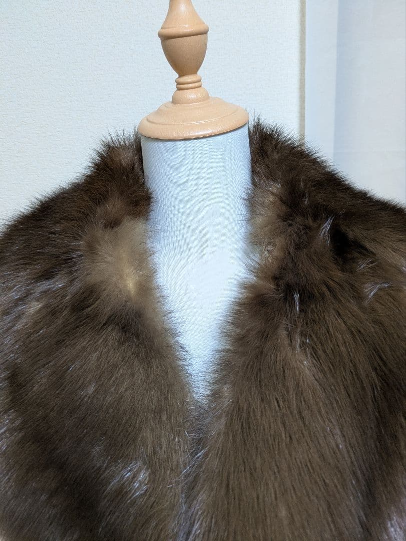 寒気特割中 ファー付きロングコート Woolの生地ベージュ