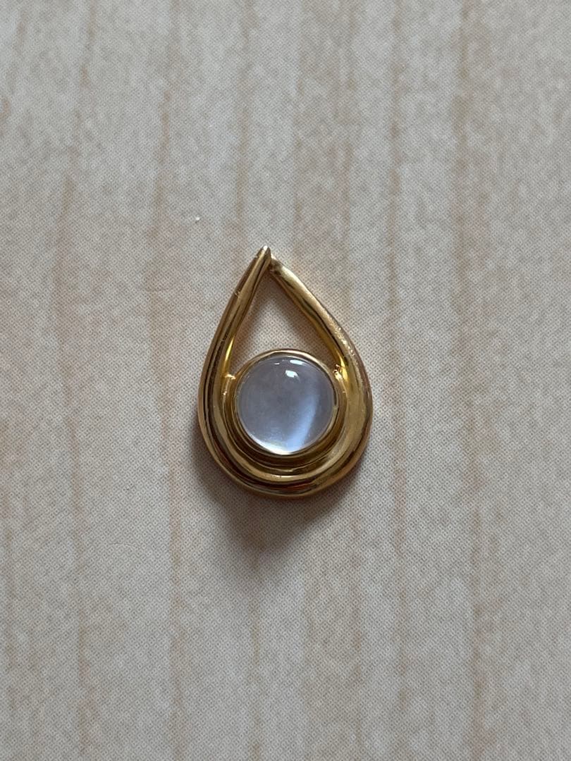 ジュエリーマキ？ペンダントトップ　チャーム　K18 刻印あり