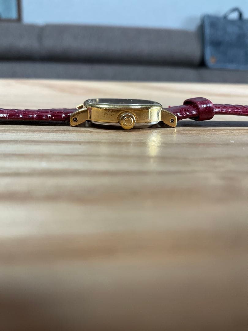 ビンテージ　Omega De Ville 手巻き時計 ゴールド