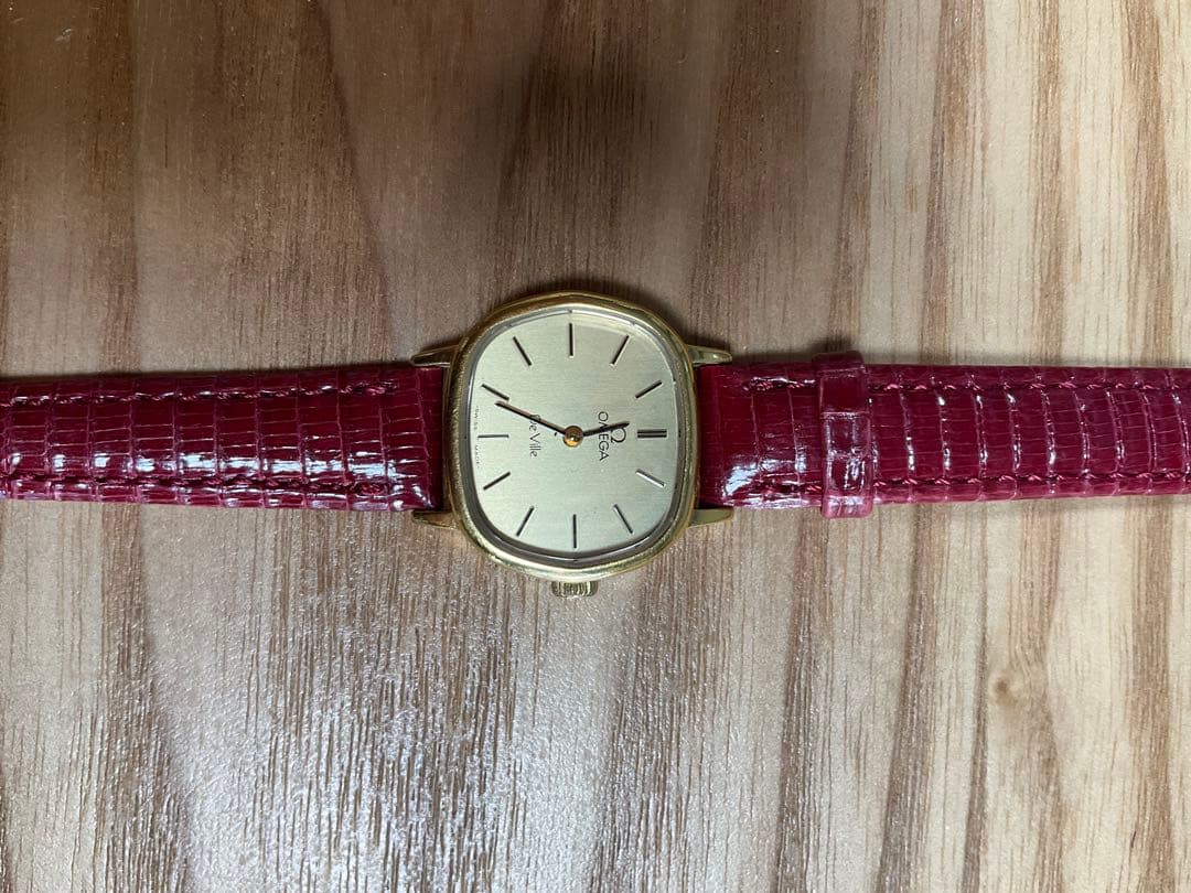ビンテージ　Omega De Ville 手巻き時計 ゴールド