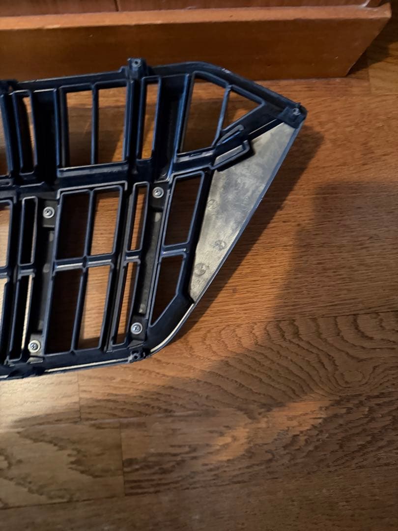 アウトバック BT5 フロントグリル