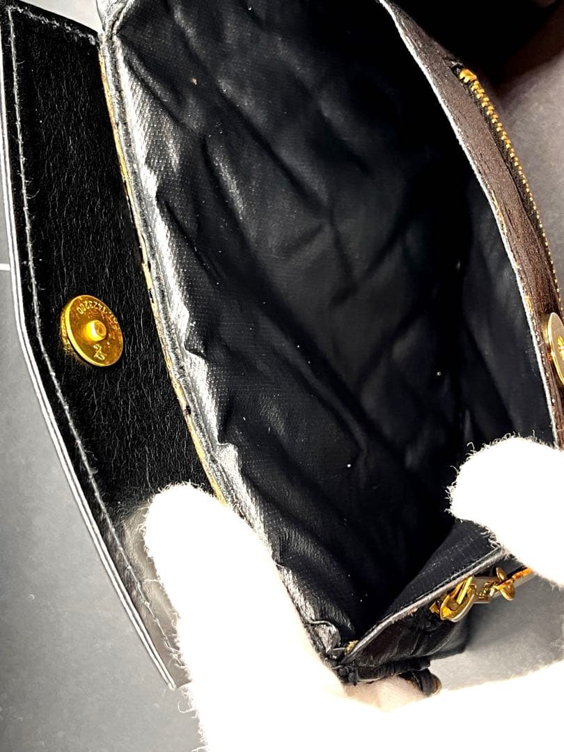 CHANEL ブラック キルティング 二つ折り財布 ミニバッグ