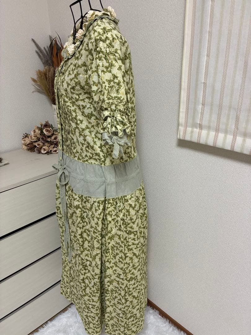 極美品✨ワンダフルワールド　カネコイサオ　花柄レース襟 半袖ロングワンピース