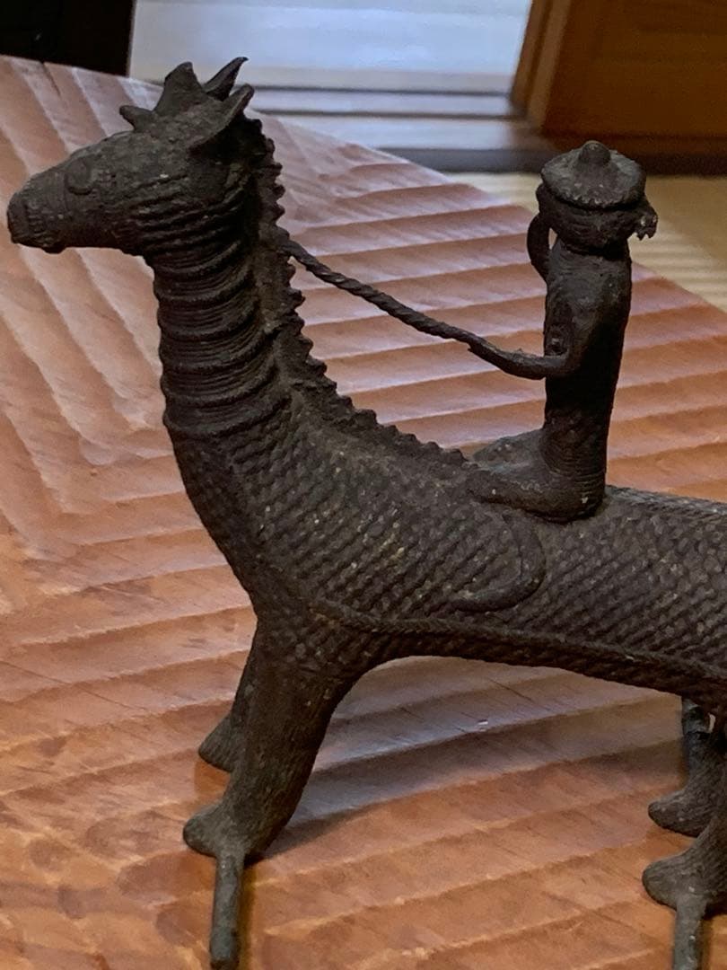 インド　コンド族　真鍮工芸品　馬に乗る騎士