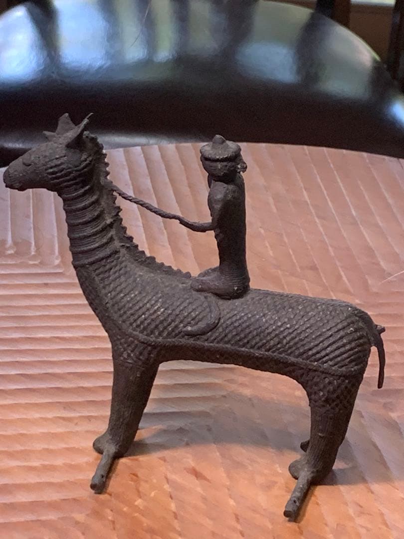 インド　コンド族　真鍮工芸品　馬に乗る騎士