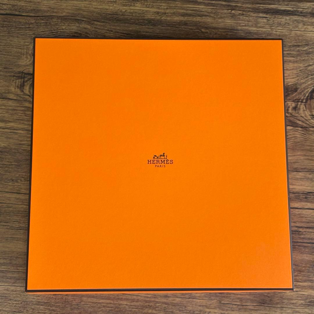 【新品】HERMES Hデコ27cm 2025リボン購入カード　箱 説明書付き