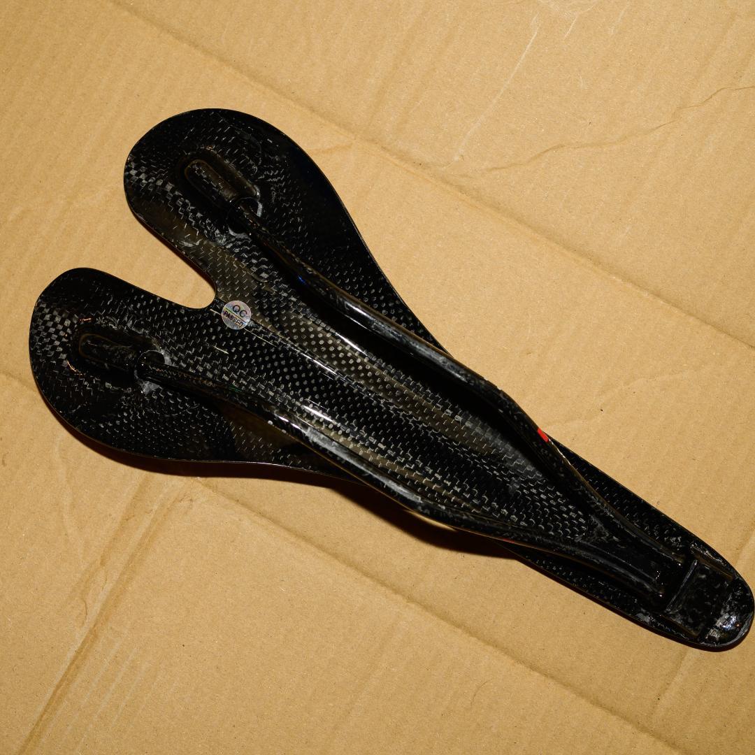 prologo風 c.one30 フルカーボンサドル