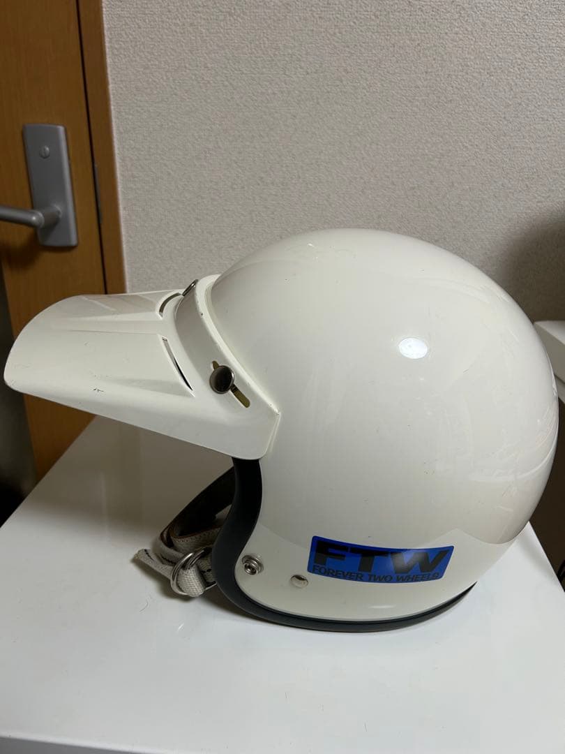 TT&CO._スーパーマグナム_57-58cm（M/Lサイズ） バイザー付き