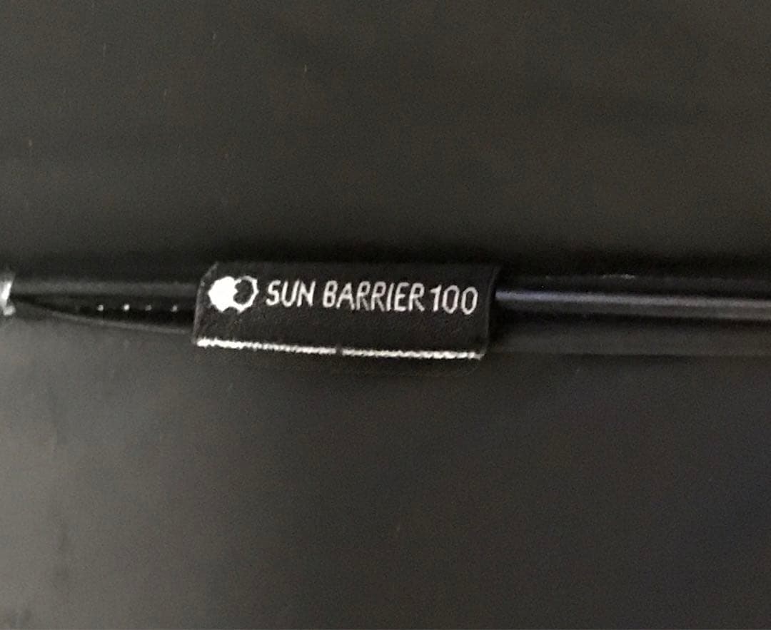 サンバリア100　2段折　キューブ　グレー　木ストレート手元