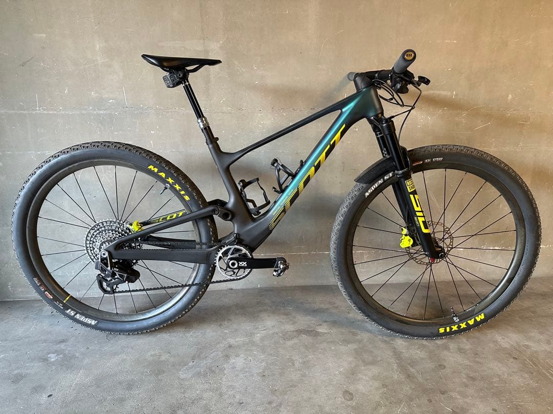 【SCOTT SPARK RC フルカスタム仕様！】