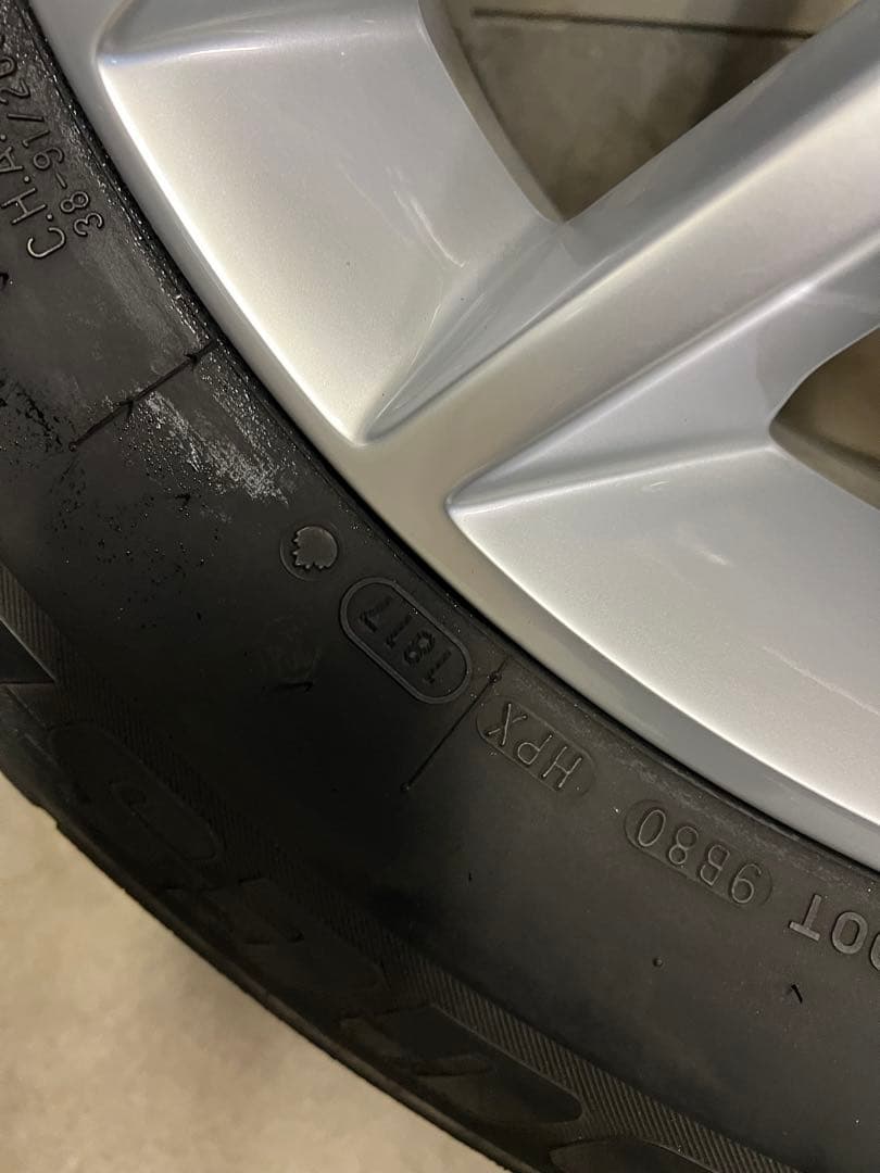 グランドチェロキー純正ホイール　18インチ8j 265/60r18