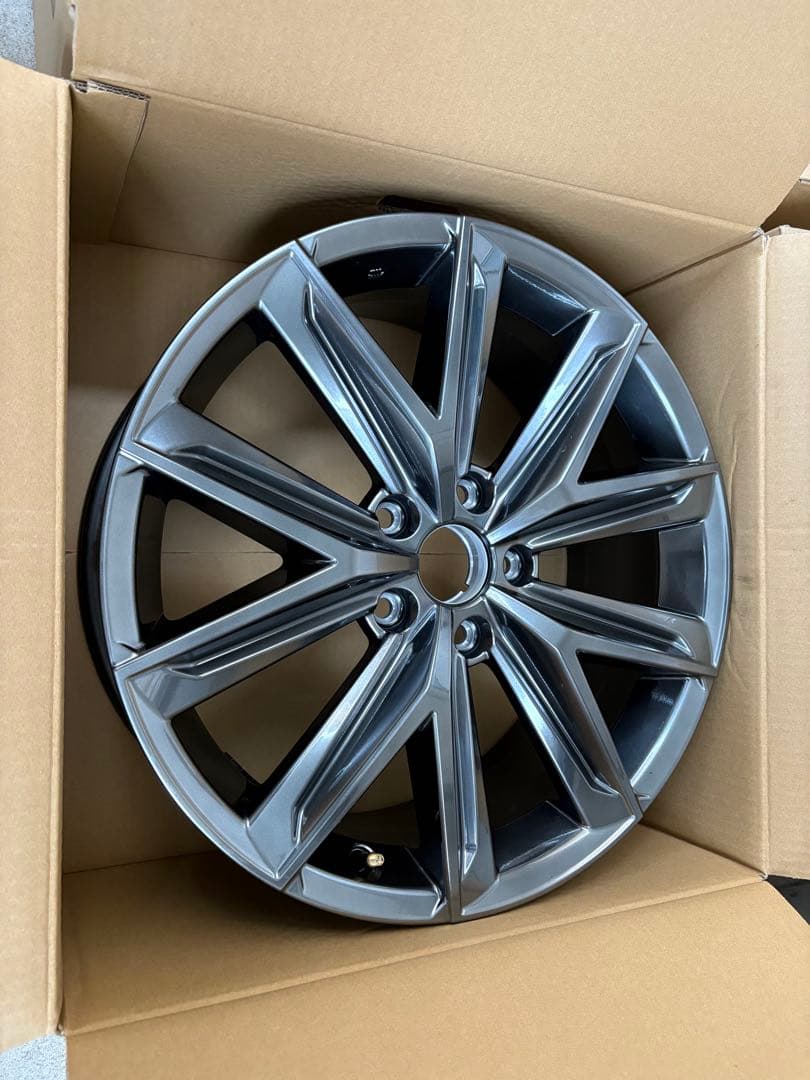 クロップ！さま専用 【②　納車前外し】LEXUS　LBX　純正　アルミホイール