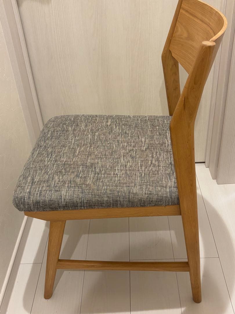 unico ウニコ SIGNEダイニングチェア