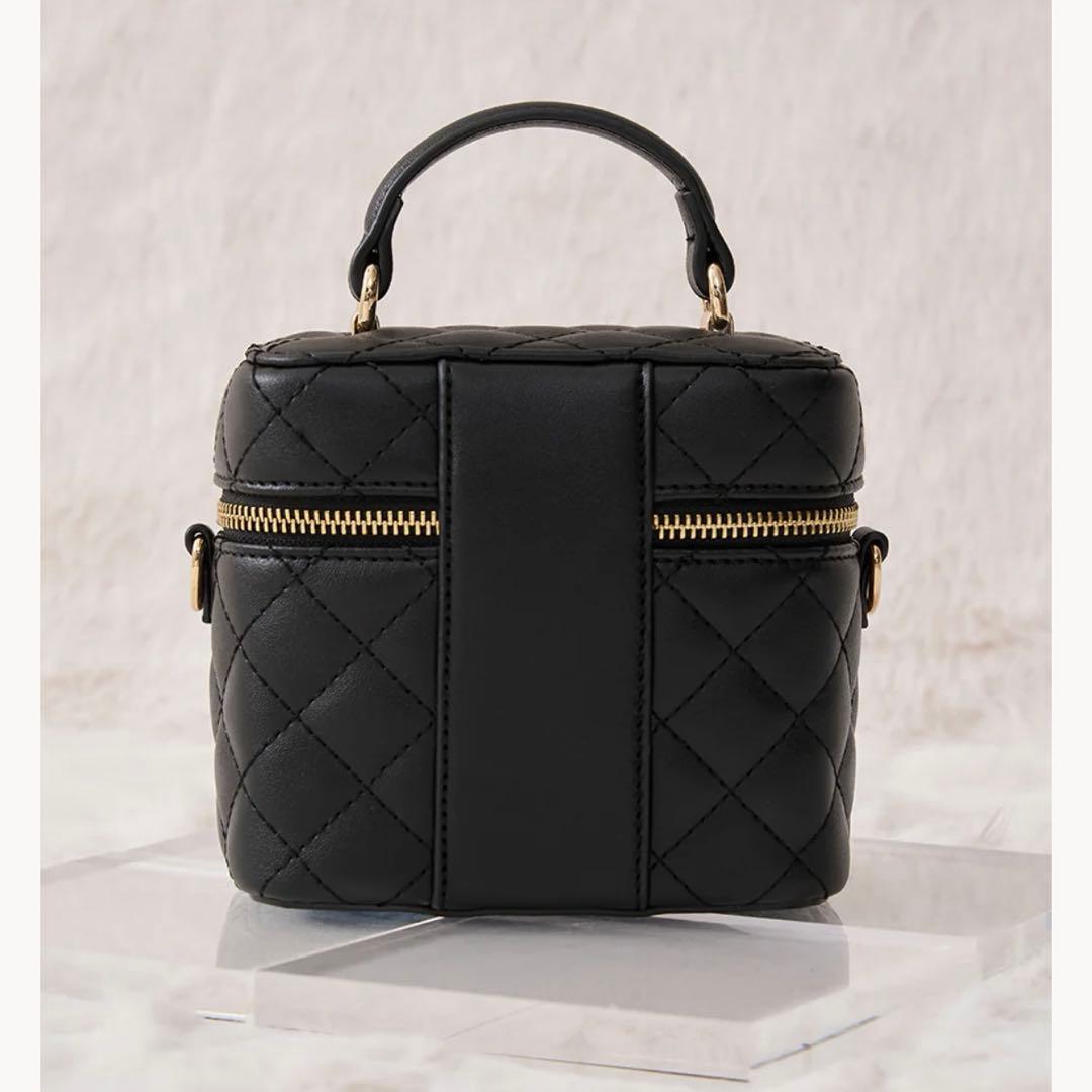 新品未使用　ダーリッチゴールドパーツキルティングスクエアミニバッグブラック