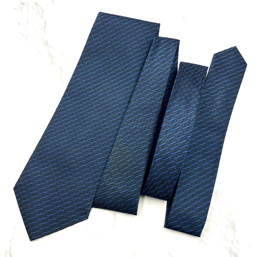 ◆美品◆Christian Dior ネクタイ 青色 幾何学模様 光沢感