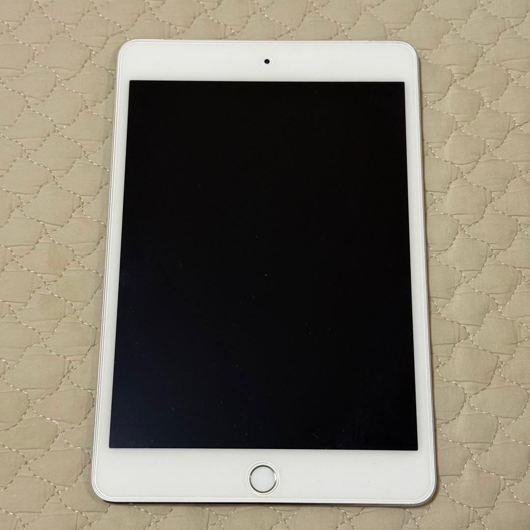 L*c様 iPad mini 4 128GB シルバー（docomo）本体のみ
