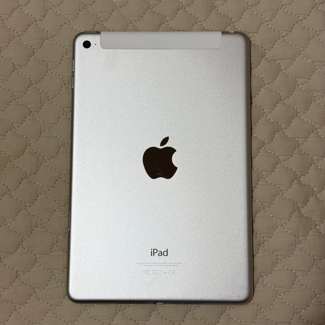 L*c様 iPad mini 4 128GB シルバー（docomo）本体のみ