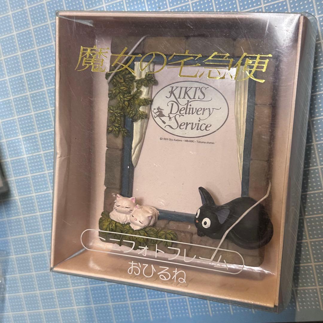 ジブリ　魔女の宅急便 ジジ　黒猫 ミニフォトフレーム　バッジ　セット
