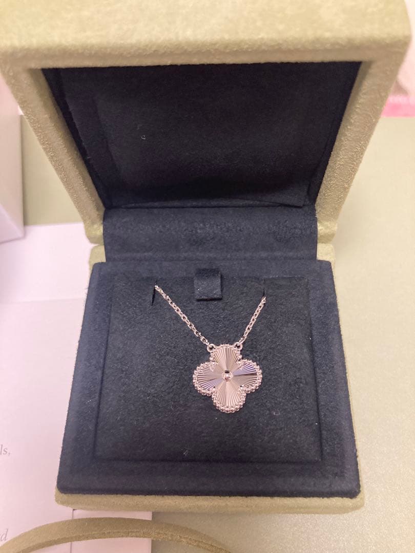 ヴァンクリーフ　ギヨシエ