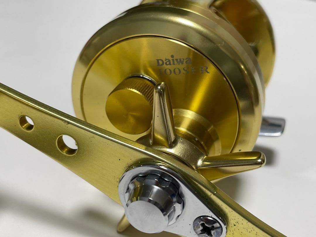 ダイワ　ミリオネア CV-Z 100SFR ＋パワーハンドルノブ