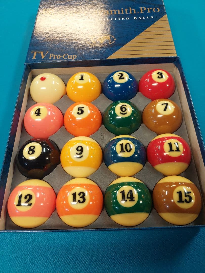 中古品　スーパーアラミスプロ　TVpro-cup　ビリヤードボール
