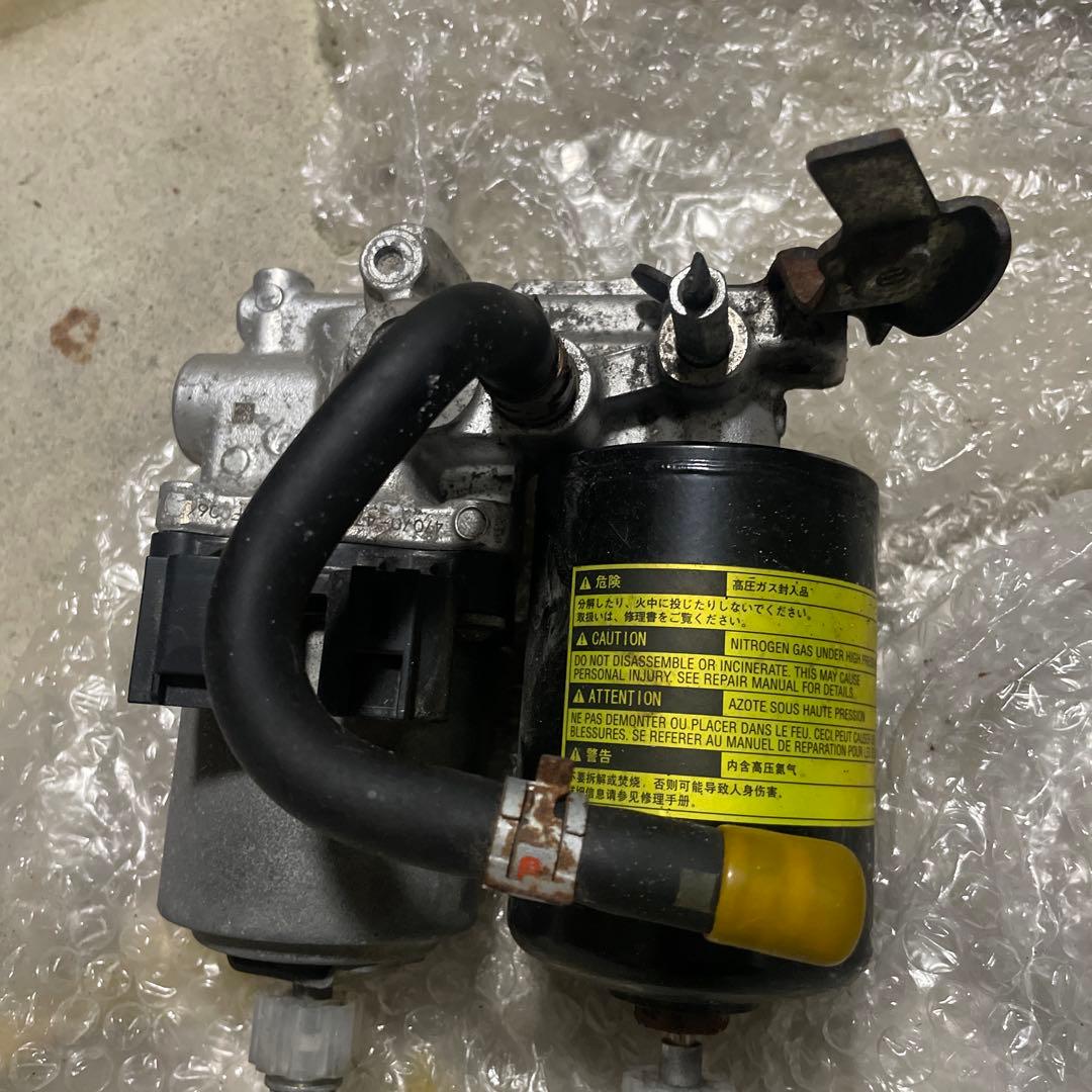 30プリウスABSアクチュエーター