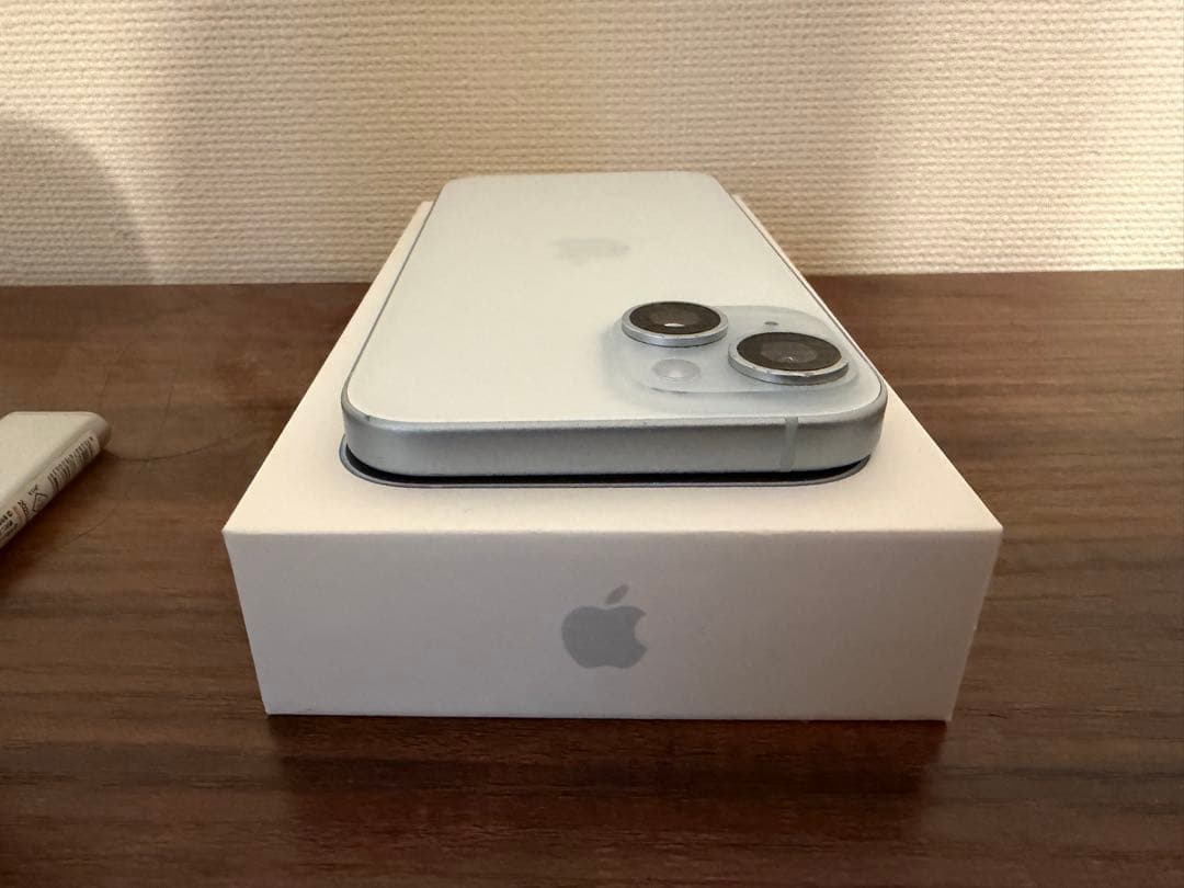 iPhone15ブルー128G希