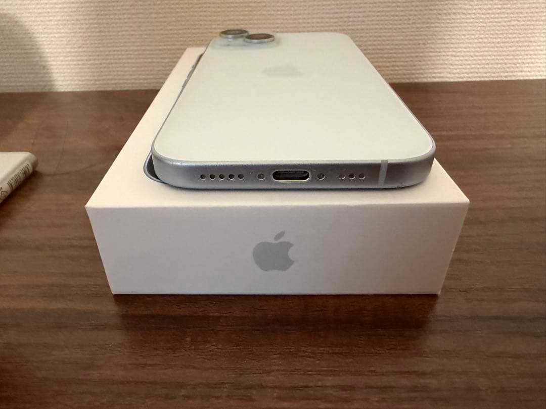 iPhone15ブルー128G希
