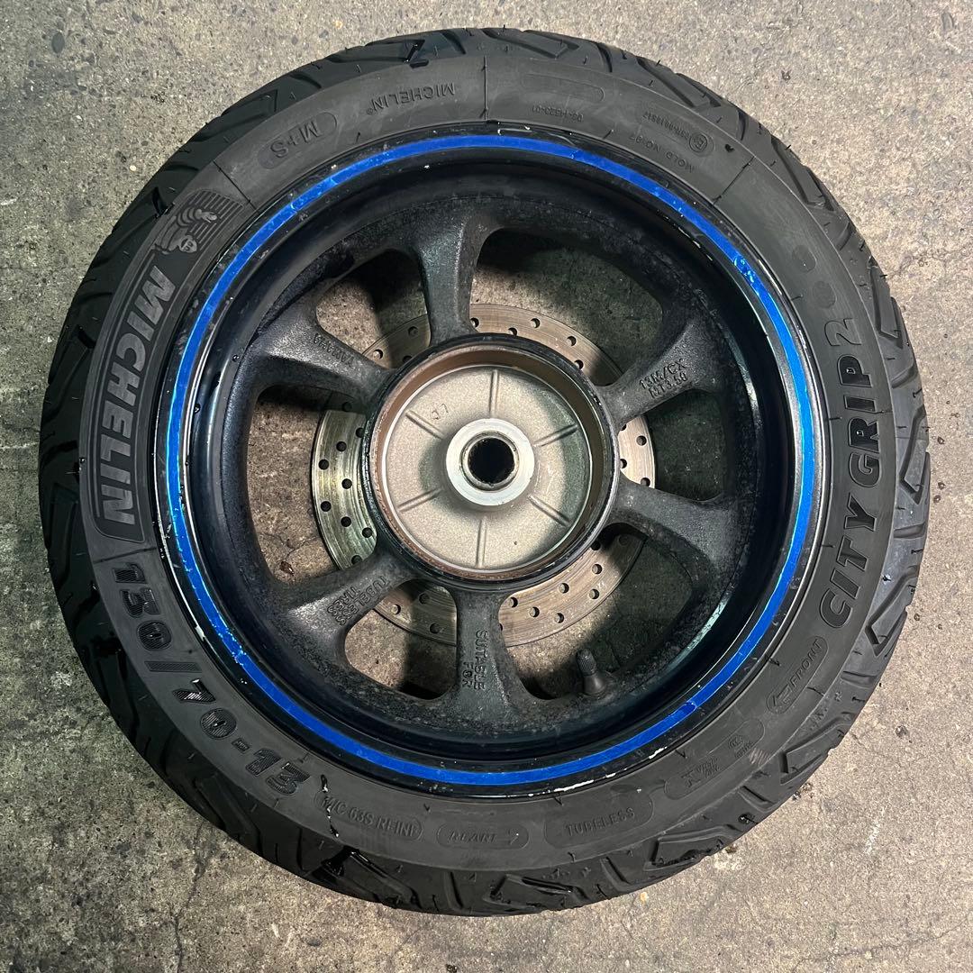 トリシティ　ホイール、タイヤセット