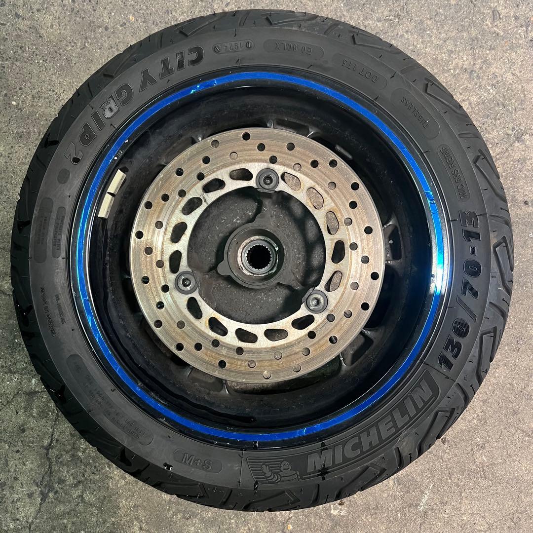 トリシティ　ホイール、タイヤセット