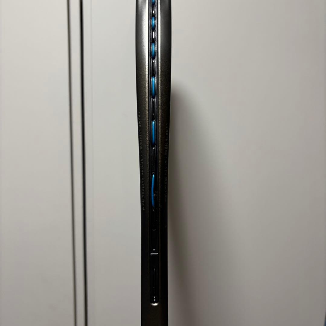 【美品】YONEX VOLTRAGE 8V ボルトレイジ 8V