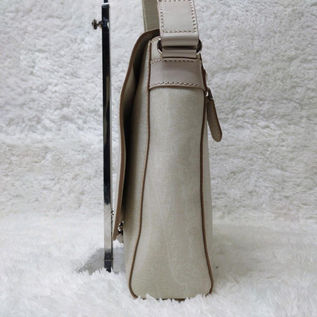 【希少デザイン】 ETRO エトロ ショルダーバッグ アイボリー ペイズリー柄