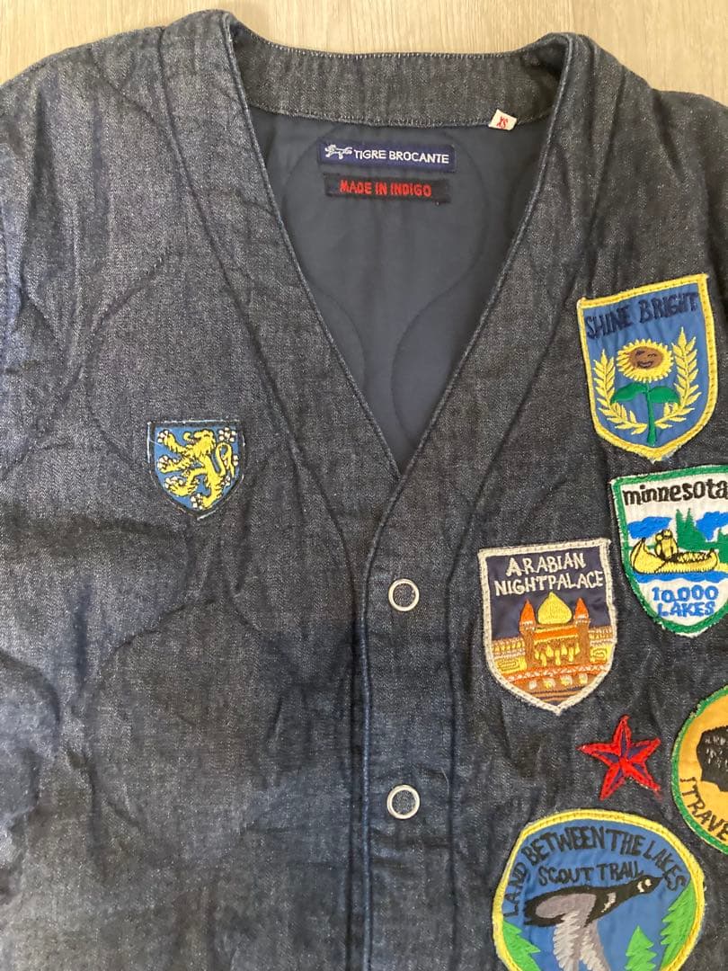 パッチ付きダークデニムカーディガン