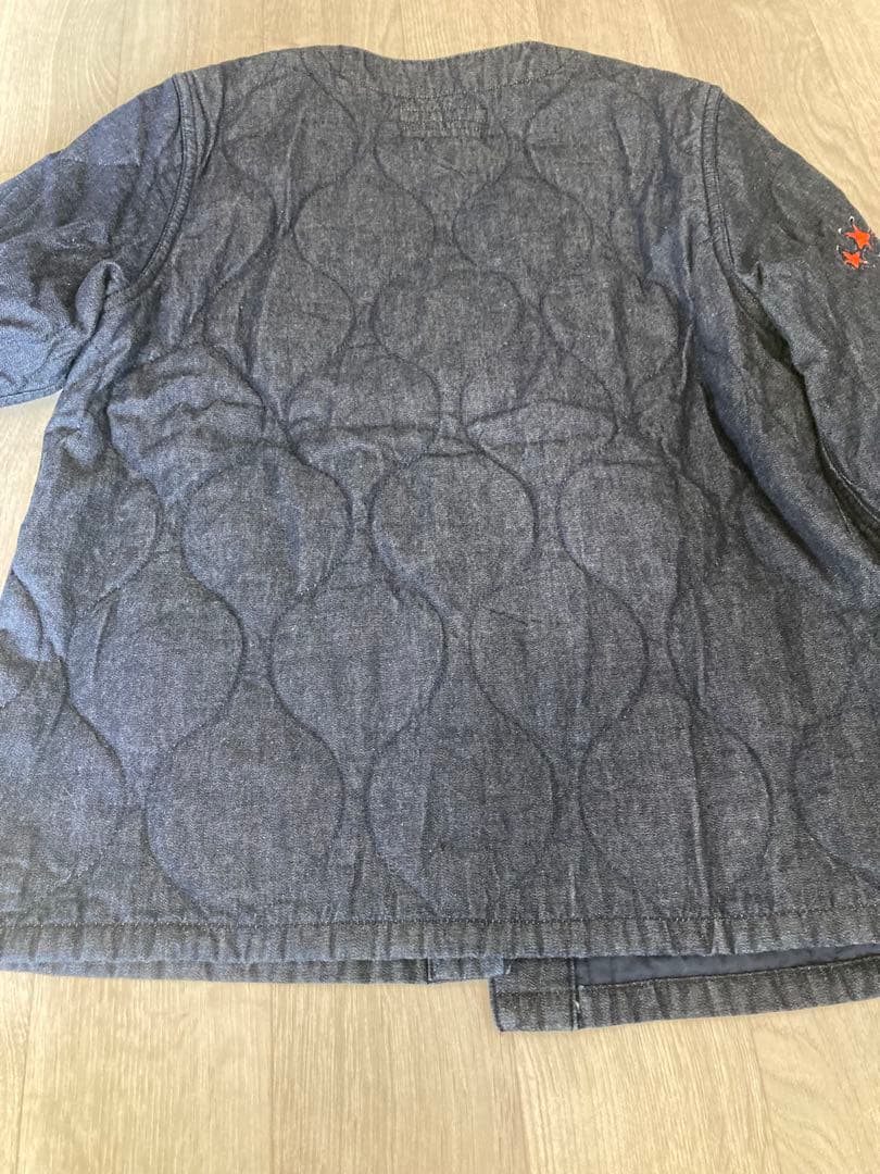 パッチ付きダークデニムカーディガン