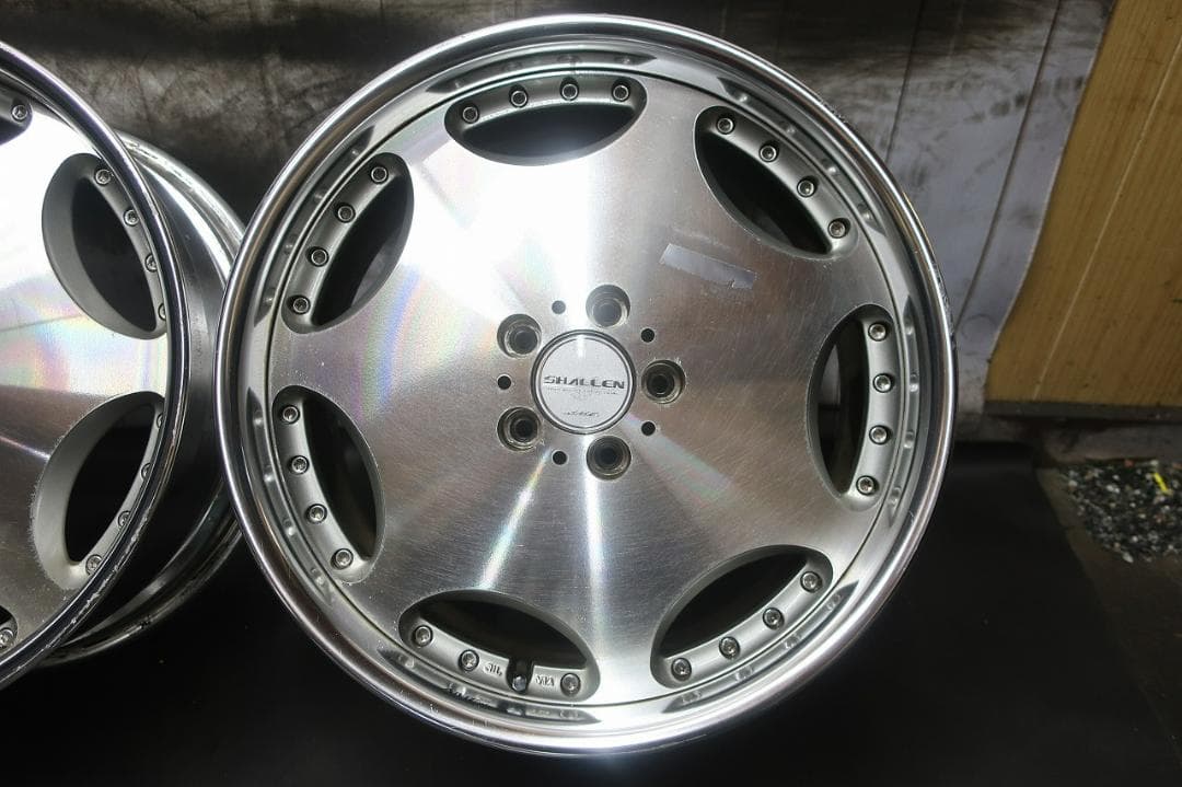 H様送料込　AME シャレン 19×8J +43 PCD114.3 5穴 4本