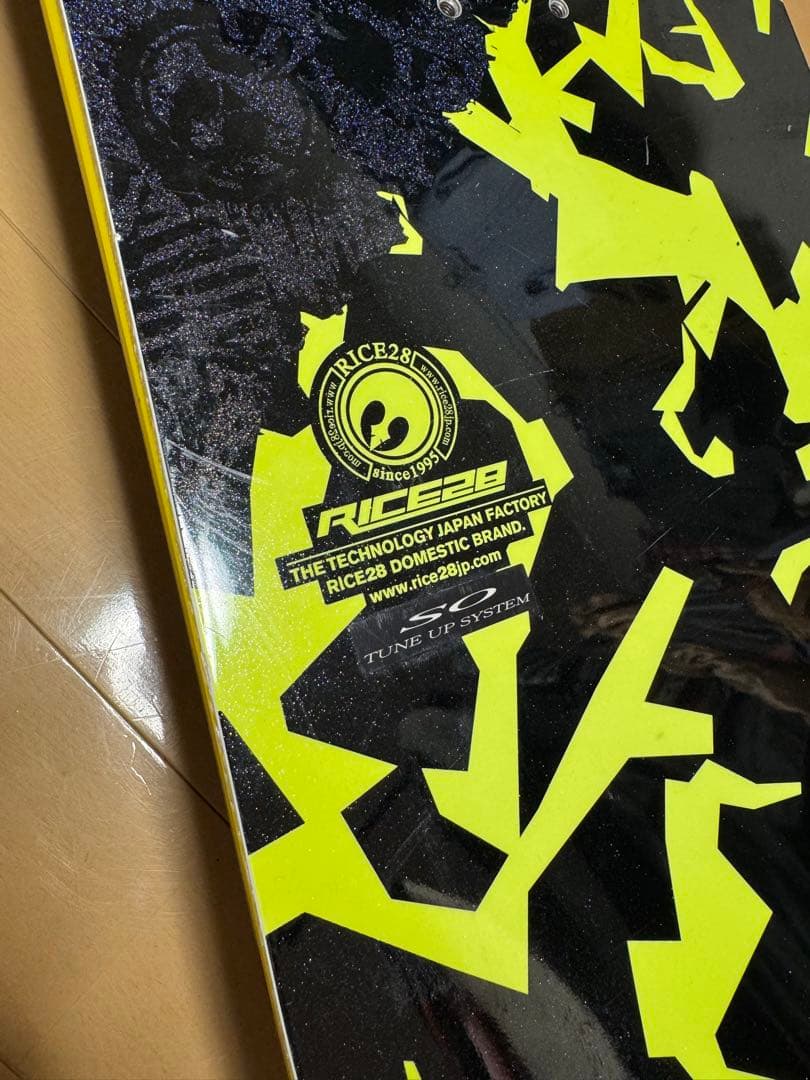 高反発◎ デザイン◎ グラトリ RICE28 RT9 152cm スノーボード板