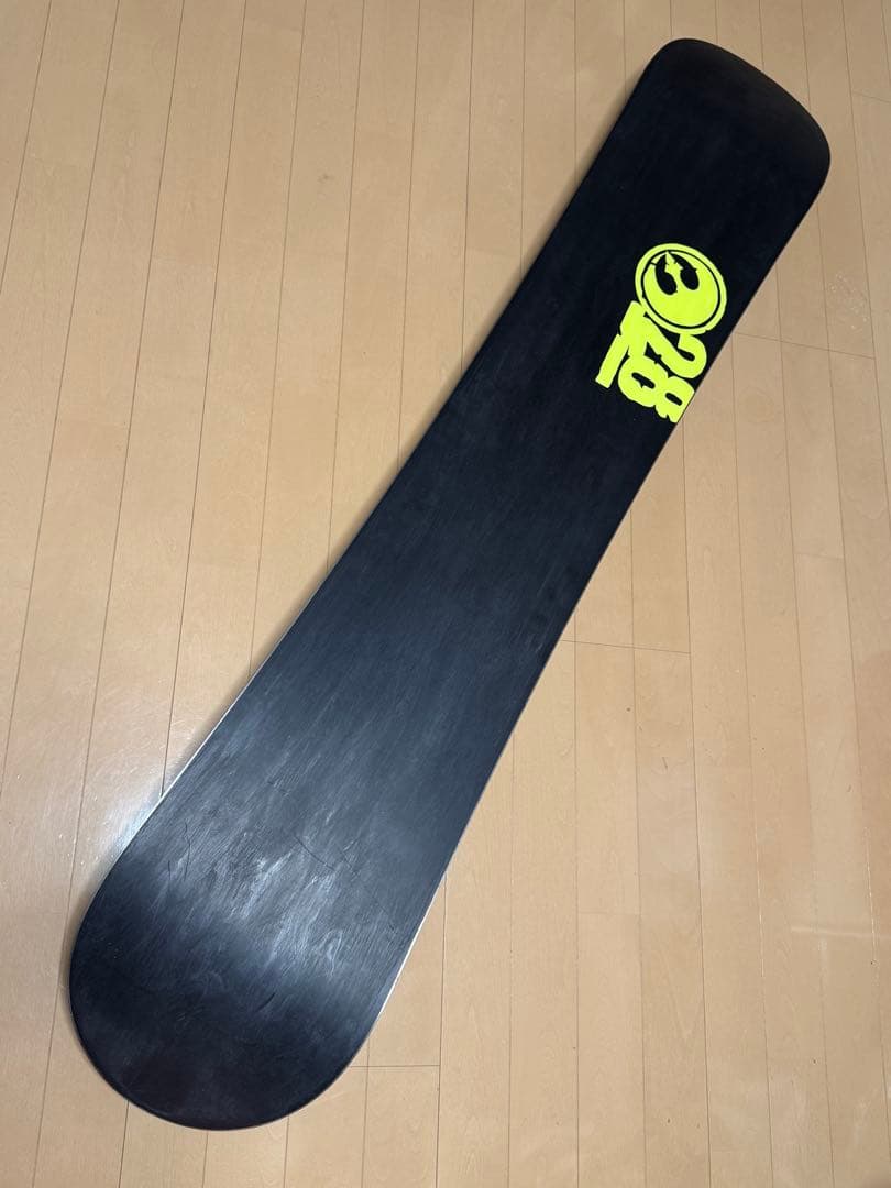 高反発◎ デザイン◎ グラトリ RICE28 RT9 152cm スノーボード板