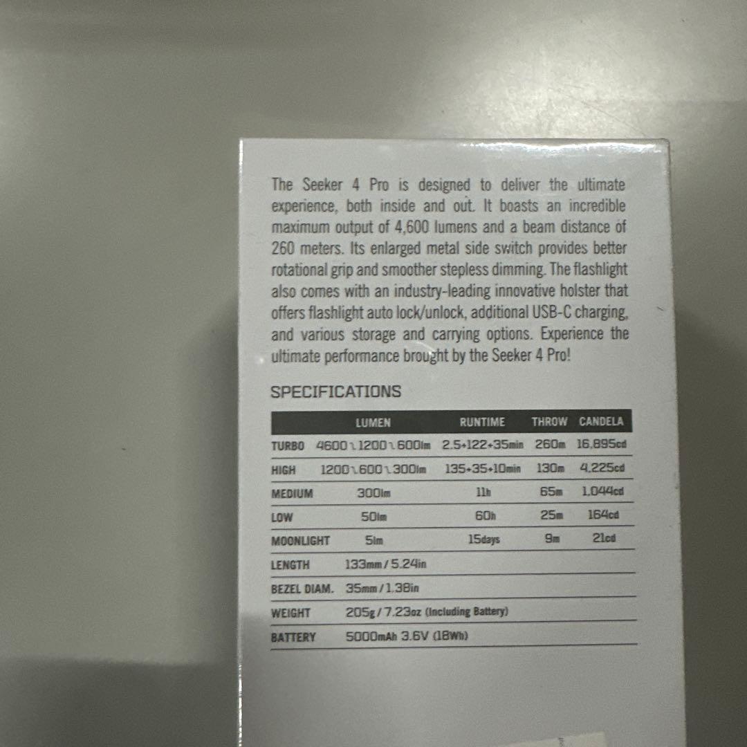 新品未開封　OLIGHT(オーライト) Seeker 4 Pro LEDライト