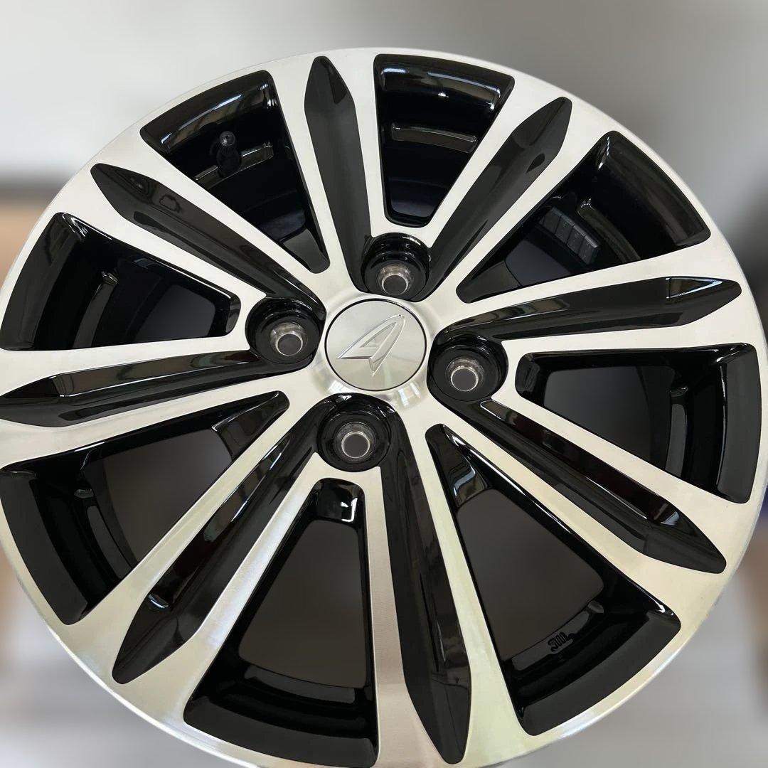 ダイハツ純正　タントカスタムRS 15インチ　アルミホイール