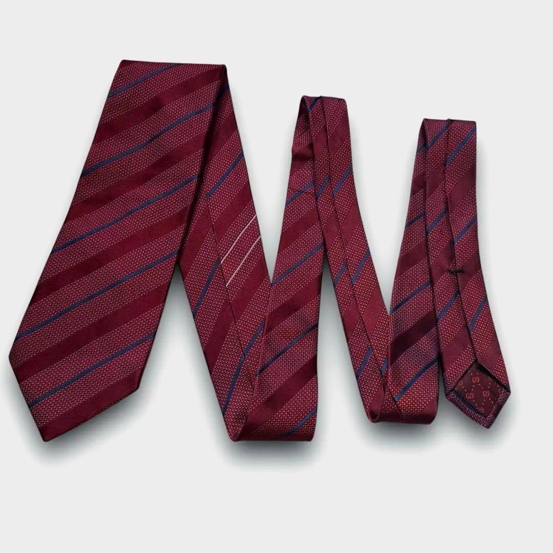 良品✨GUCCI ネクタイ　グッチ　ジャガード　刺繍　ロゴ　かっこいい　【B】