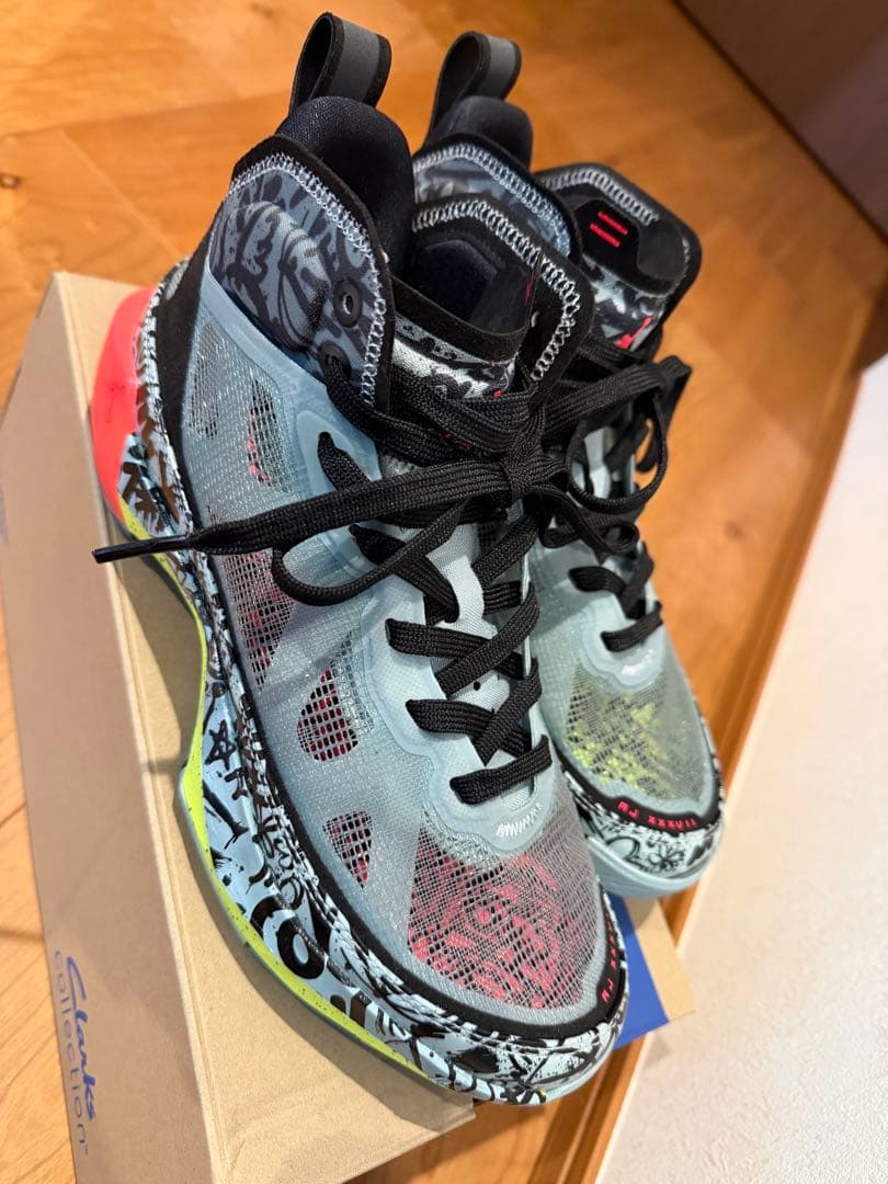 バスケットボール シューズ(女性用) グレー/マルチカラー