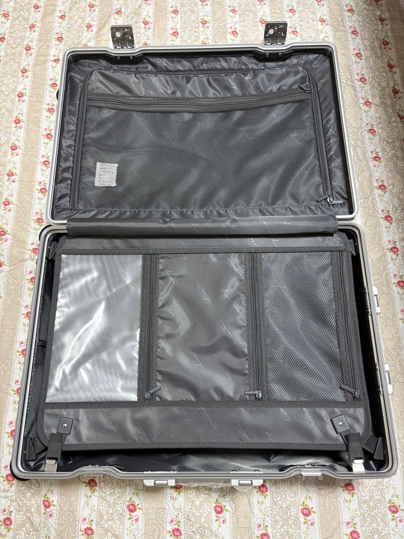 【新品未使用】 Libetee スーツケース Mサイズ マットシルバー