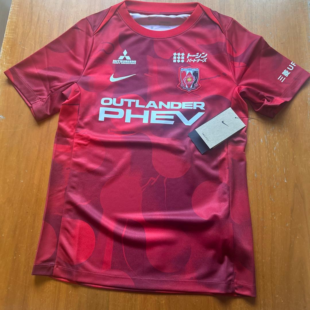 浦和レッズ　ユニフォームSサイズ