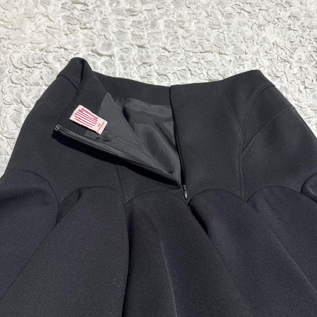 美品　フェティコ 5万円　立体 フリル ミニ スカート　黒　日本製　光沢　可愛い