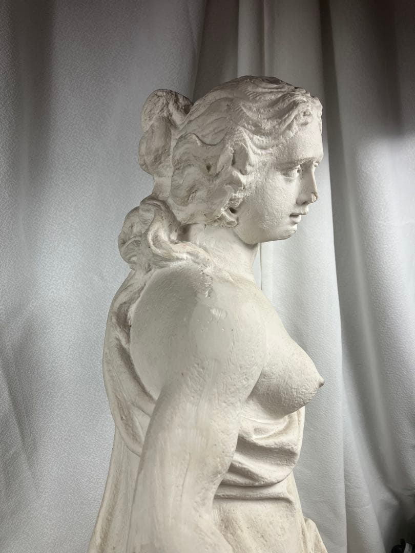 クラシック女性像 葡萄 豊穣の女神風 彫刻 ガーデンオブジェ ヴィーナス像調