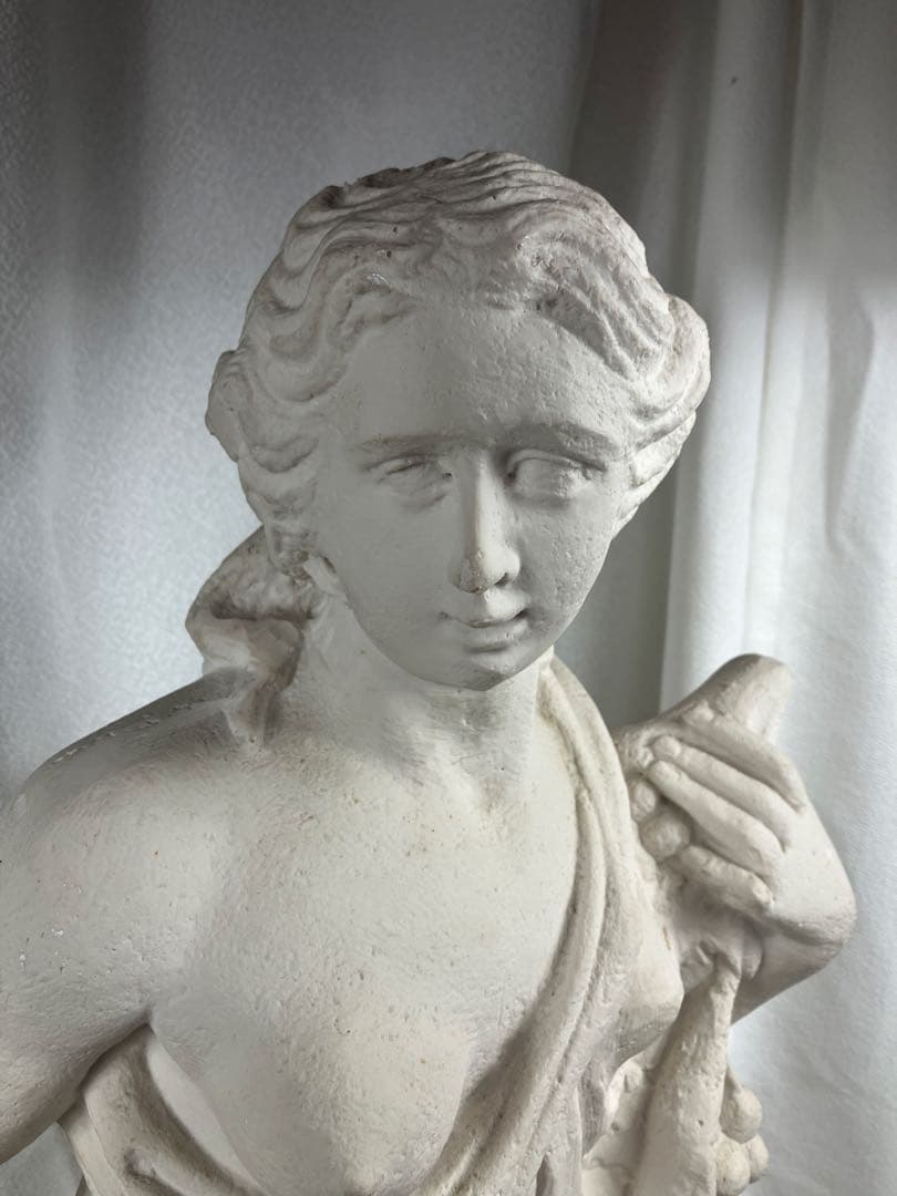 クラシック女性像 葡萄 豊穣の女神風 彫刻 ガーデンオブジェ ヴィーナス像調