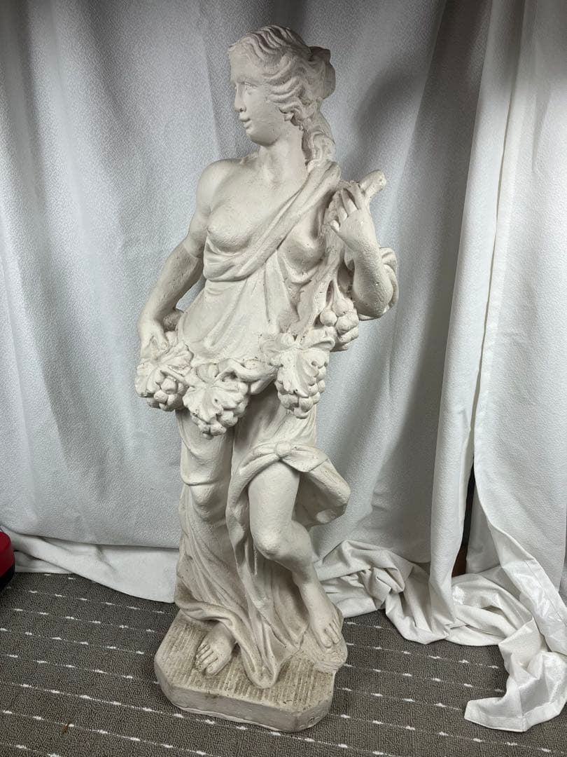 クラシック女性像 葡萄 豊穣の女神風 彫刻 ガーデンオブジェ ヴィーナス像調