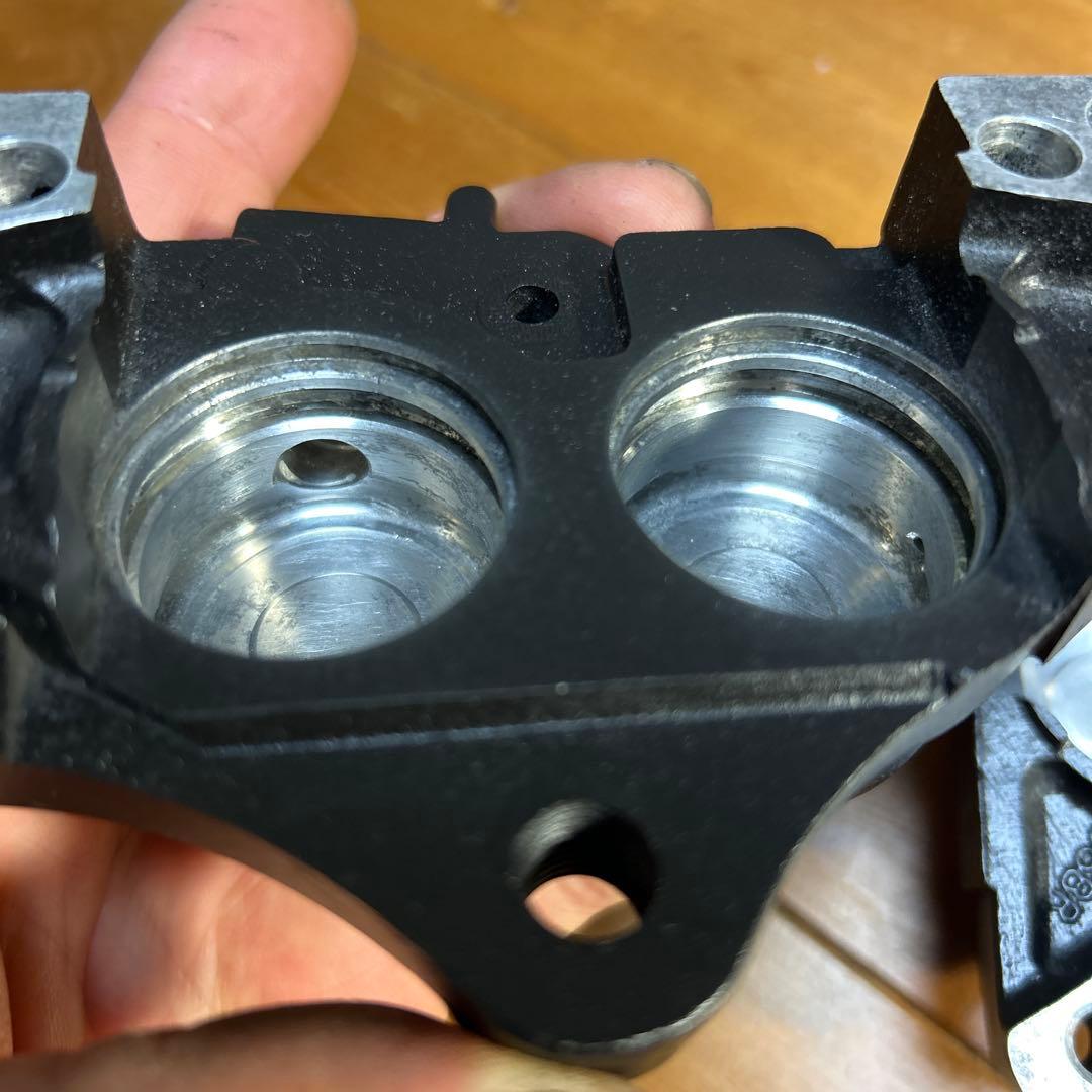 渡*鳥様 焼き付け塗装 キャリパーGPZ900R ZZR400/1100 ゼファ